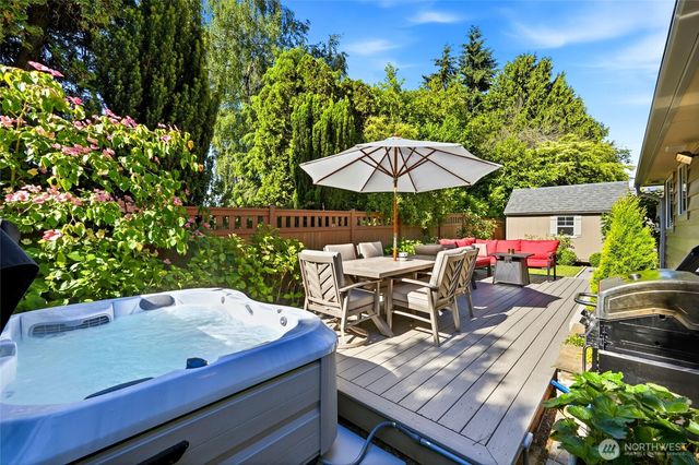 1227 NW 120th Street, Seattle, WA 98177