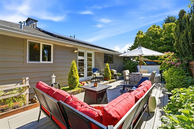 1227 NW 120th Street, Seattle, WA 98177