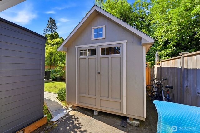 1227 NW 120th Street, Seattle, WA 98177
