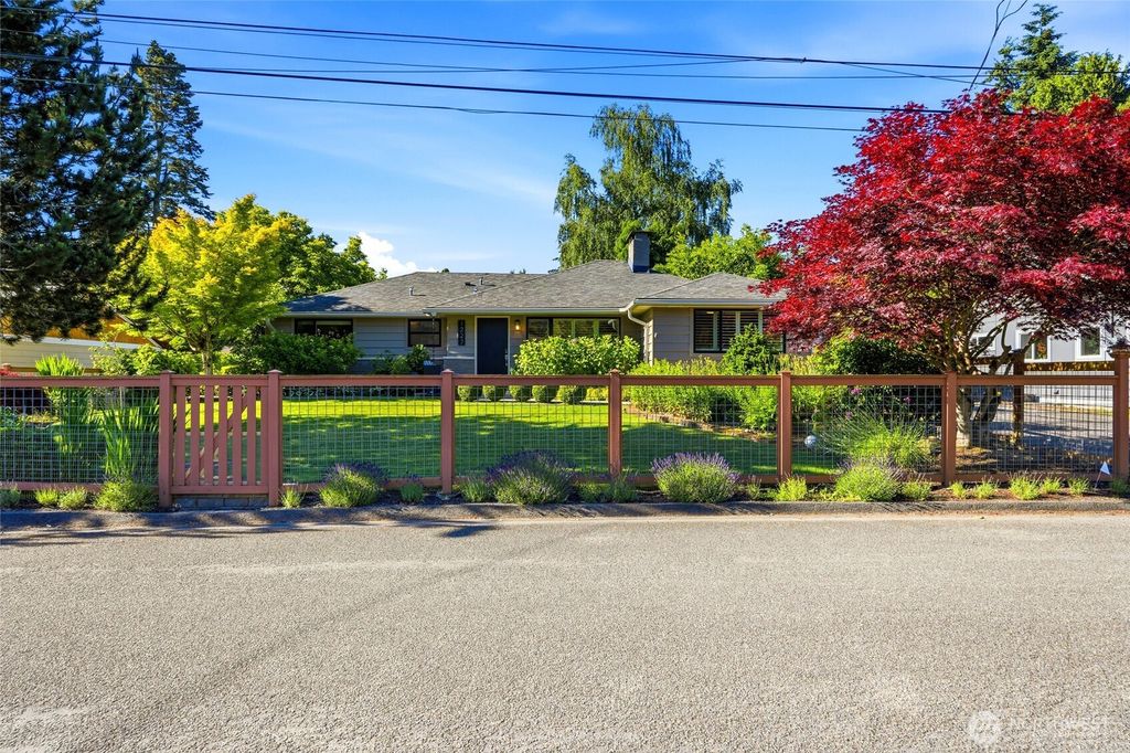 1227 NW 120th Street, Seattle, WA 98177