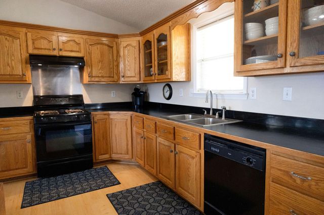 16 Baldwin Lane, Green Pond, SC 29446