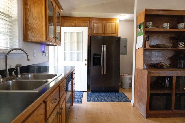 16 Baldwin Lane, Green Pond, SC 29446