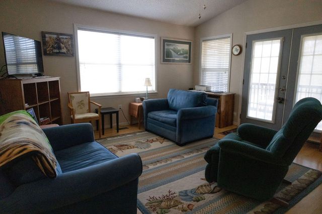 16 Baldwin Lane, Green Pond, SC 29446