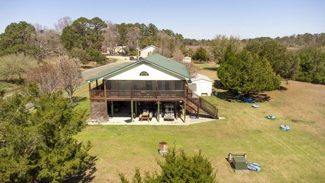 16 Baldwin Lane, Green Pond, SC 29446