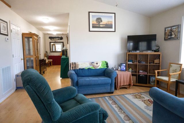 16 Baldwin Lane, Green Pond, SC 29446