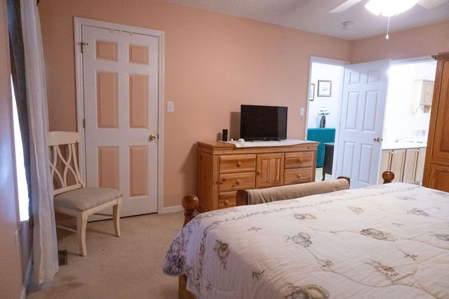 16 Baldwin Lane, Green Pond, SC 29446