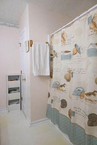 16 Baldwin Lane, Green Pond, SC 29446