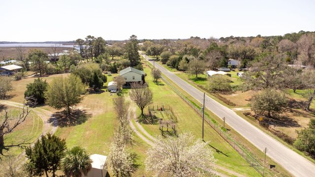 16 Baldwin Lane, Green Pond, SC 29446