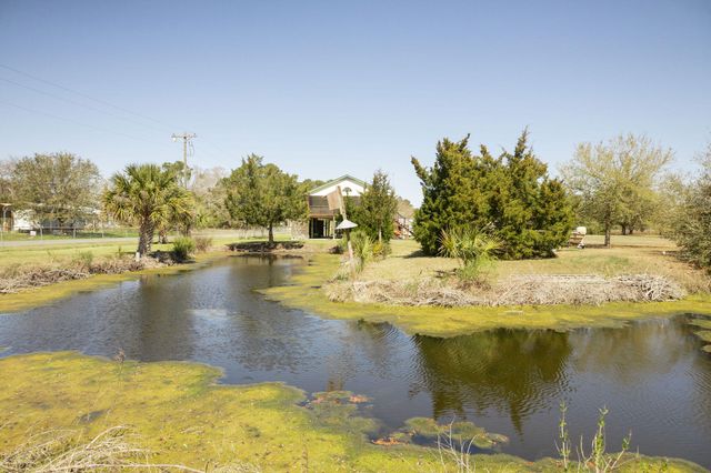 16 Baldwin Lane, Green Pond, SC 29446