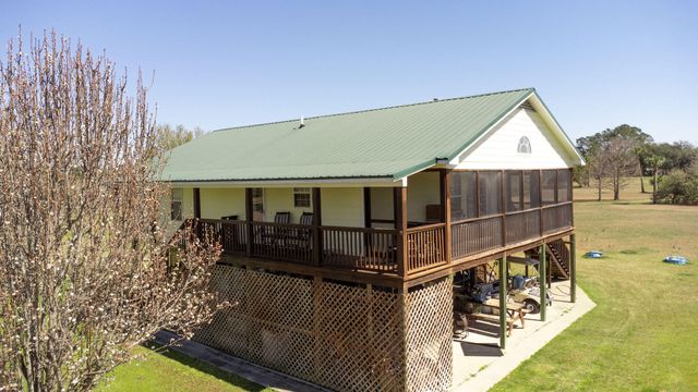 16 Baldwin Lane, Green Pond, SC 29446