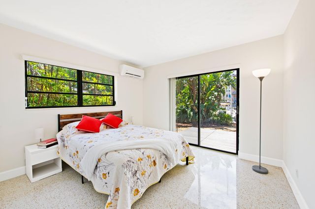 1718 SE 14th Street, Fort Lauderdale, FL 33316