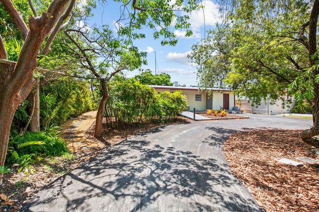 1718 SE 14th Street, Fort Lauderdale, FL 33316