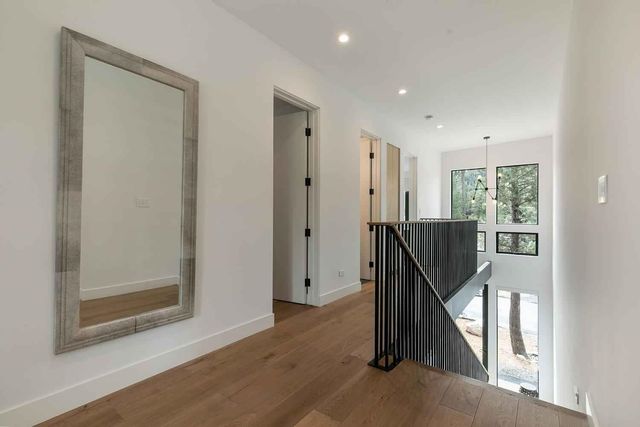 342 Palisades Circle, Olympic Valley, OH 96146