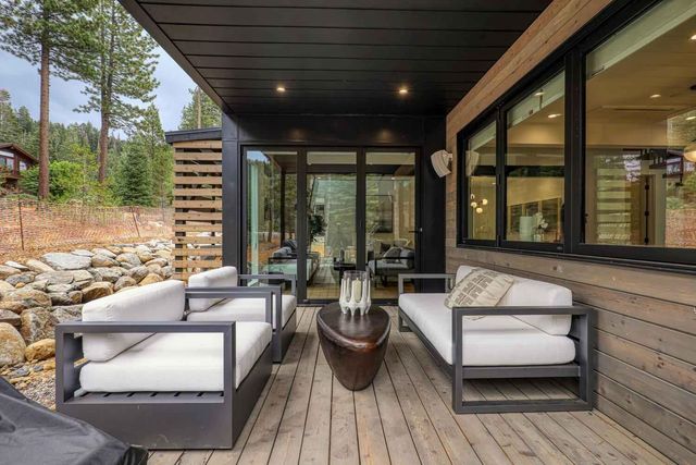 342 Palisades Circle, Olympic Valley, OH 96146