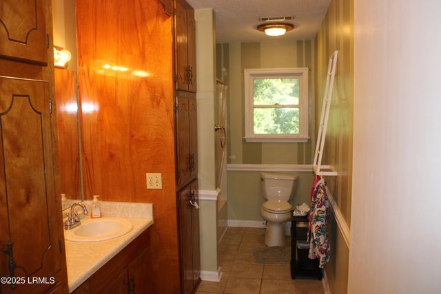 3222 Charleston Highway, Varnville, SC 29944