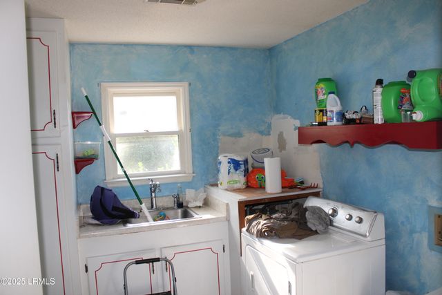 3222 Charleston Highway, Varnville, SC 29944