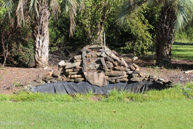 3222 Charleston Highway, Varnville, SC 29944