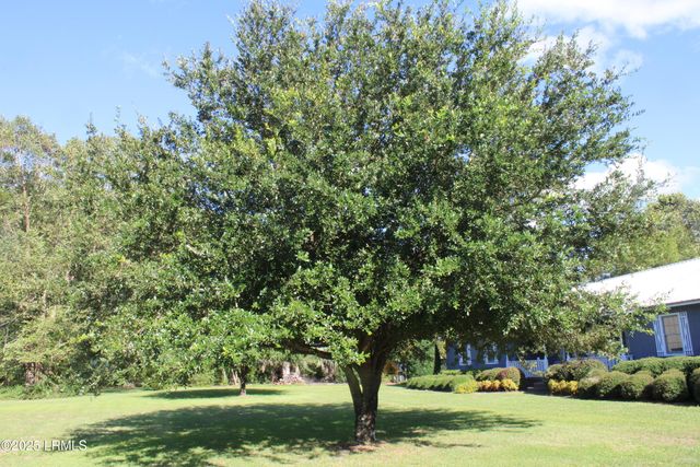 3222 Charleston Highway, Varnville, SC 29944