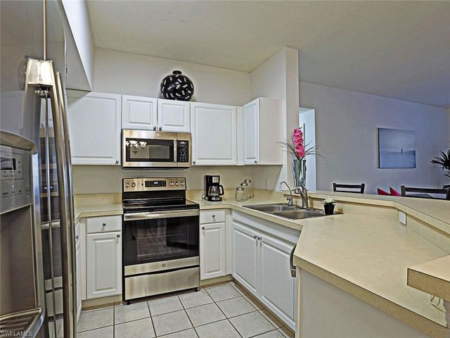 15645 Ocean Walk CIR 116, Fort Myers, FL 33908