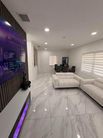 14240 Graves Drive, Miami, FL 33176