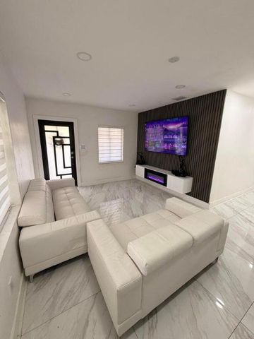 14240 Graves Drive, Miami, FL 33176