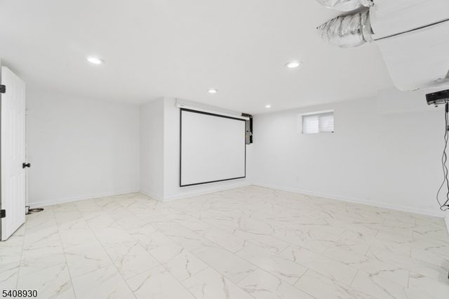 148 Freeman Ave, East Orange City, NJ 07018