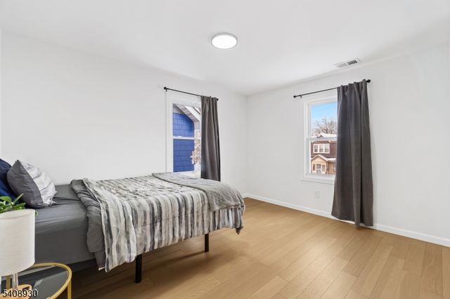 148 Freeman Ave, East Orange City, NJ 07018