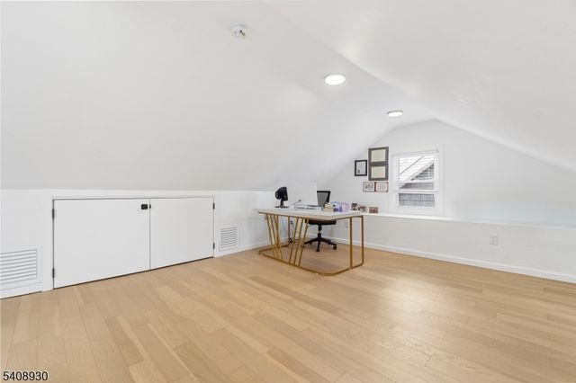 148 Freeman Ave, East Orange City, NJ 07018