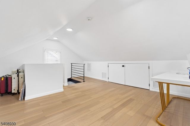 148 Freeman Ave, East Orange City, NJ 07018