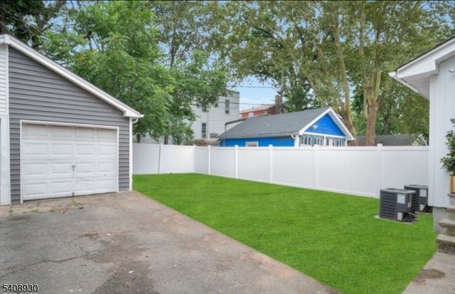 148 Freeman Ave, East Orange City, NJ 07018