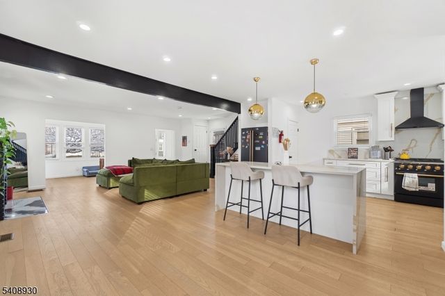 148 Freeman Ave, East Orange City, NJ 07018