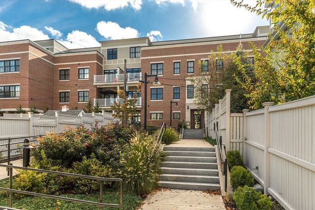 375 Market Street 402, Boston, MA 02135