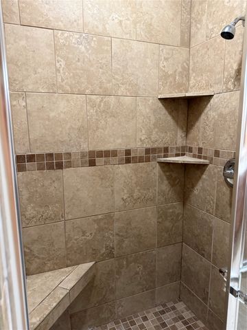 4602 143rd Street, Urbandale, IA 50323