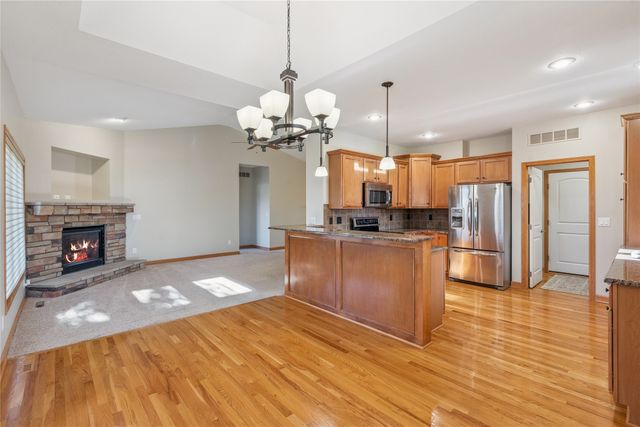 4602 143rd Street, Urbandale, IA 50323