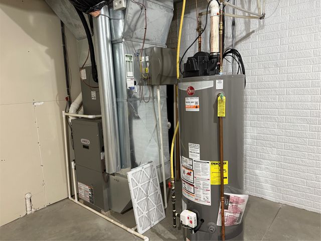 4602 143rd Street, Urbandale, IA 50323