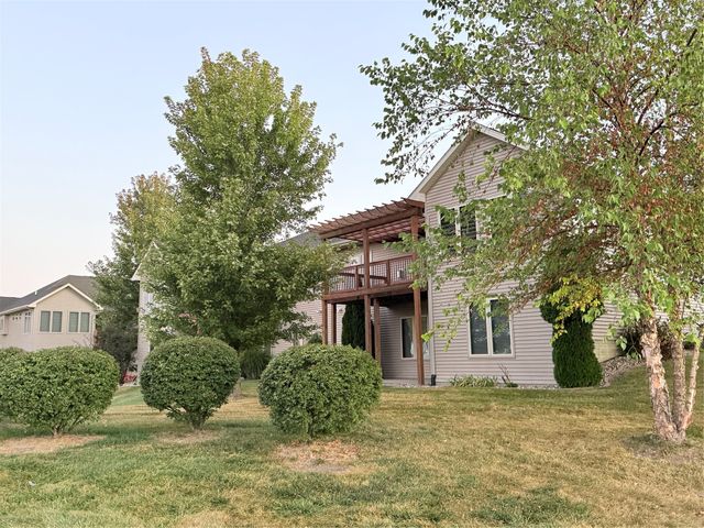 4602 143rd Street, Urbandale, IA 50323