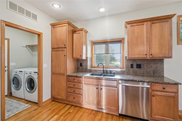 4602 143rd Street, Urbandale, IA 50323