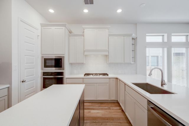 712 Lariat LOOP, Liberty Hill, TX 78642