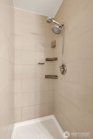 18811 103rd Avenue E, Puyallup, WA 98374