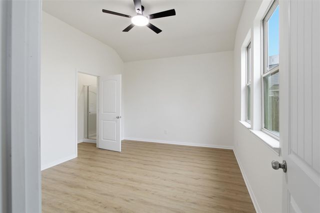 170 Road 51022, Cleveland, TX 77327