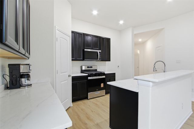 170 Road 51022, Cleveland, TX 77327