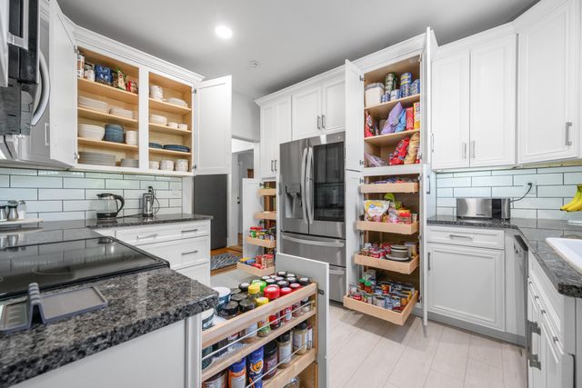 1215 Longwood AVE, Bedford, VA 24523