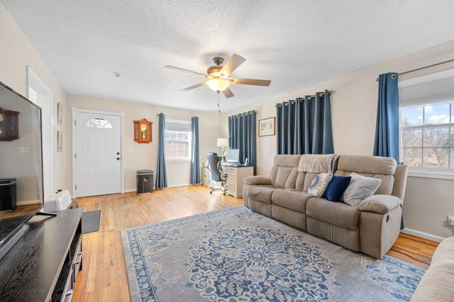 1215 Longwood AVE, Bedford, VA 24523