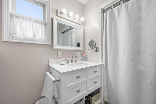 1215 Longwood AVE, Bedford, VA 24523