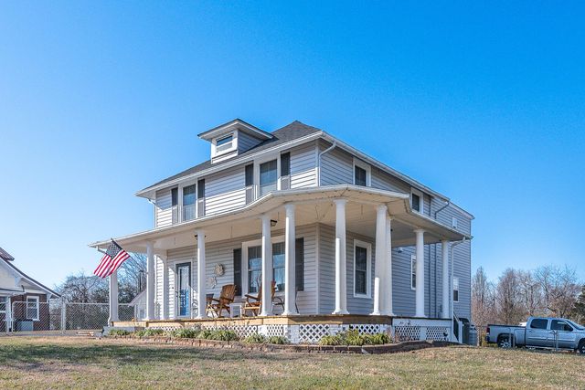 1215 Longwood AVE, Bedford, VA 24523