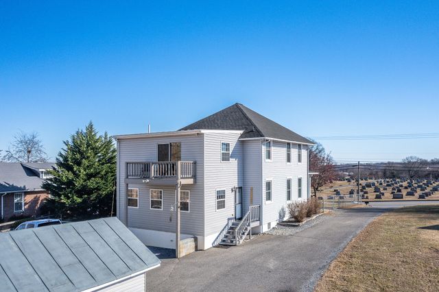 1215 Longwood AVE, Bedford, VA 24523