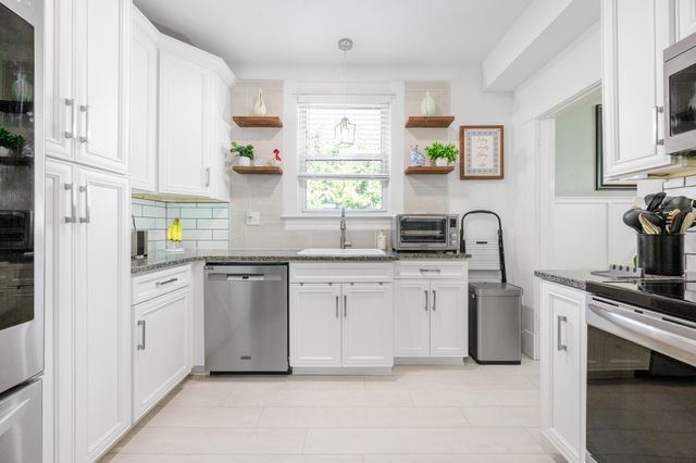 1215 Longwood AVE, Bedford, VA 24523