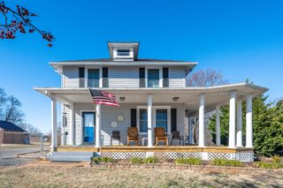1215 Longwood AVE, Bedford, VA 24523