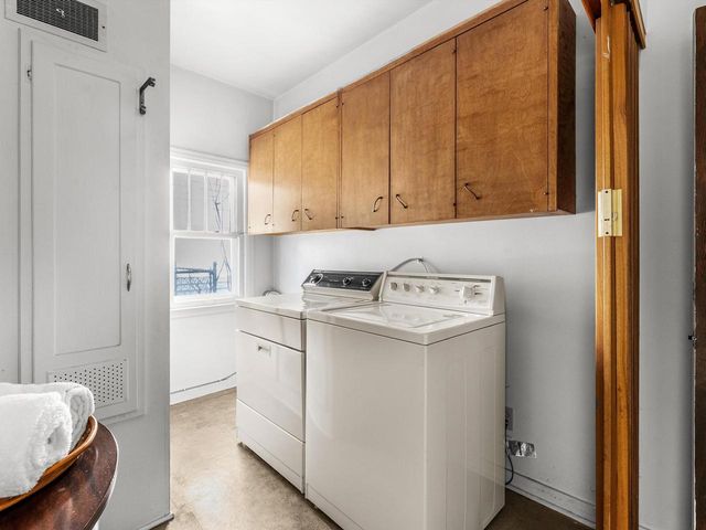 904 N 9th STREET, Manitowoc, WI 54220