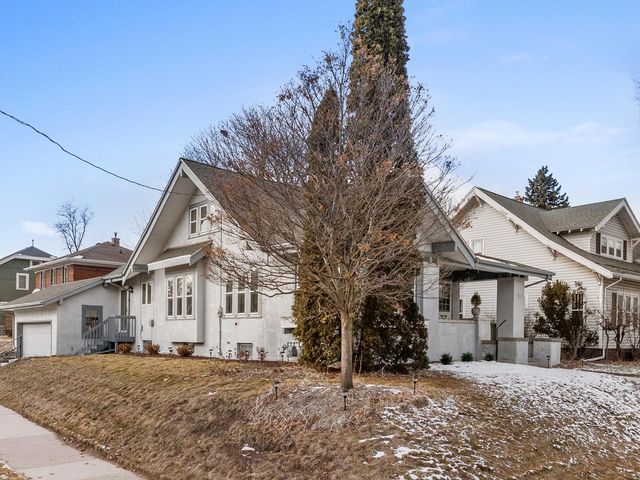 904 N 9th STREET, Manitowoc, WI 54220